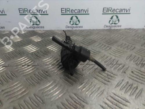 Used Washer pump OPEL CORSA C (X01) [2000-2009]  21538026