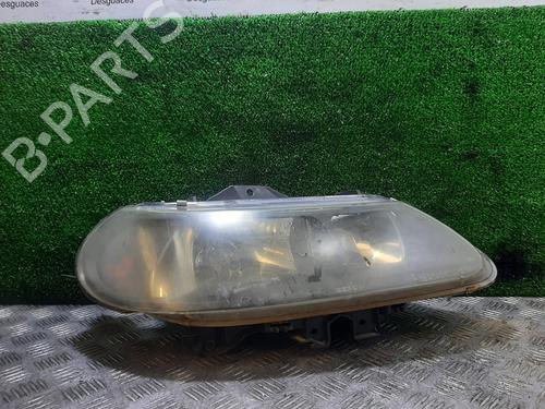 right-headlight-renault-laguna-i-b56_-556_-1993-1994-1995-1996-1997-1998-1999-2000-2001-2002-27820196 main image