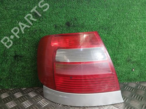 Feu arrière gauche AUDI A4 B5 Avant (8D5) 1.9 TDI (110 hp) 32672536