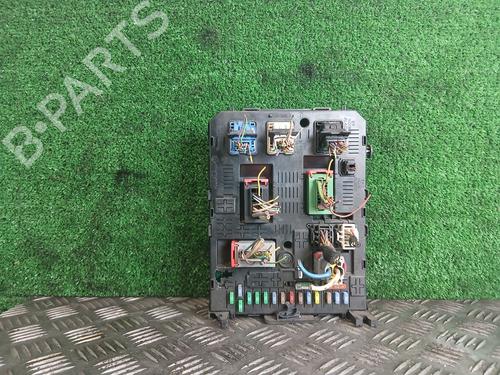 Used Fuse box Fuse box CITROËN C5 II (RC_) [2004-2008] 32987077 32987077