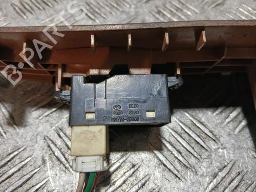 Right front window switch KIA CARNIVAL II (GQ) 2.9 CRDi | BP31648766I26 - Image 3