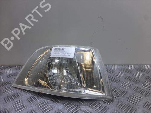 Clignotant avant droit VOLVO S40 I (644) 1.6 (109 hp) 31885449