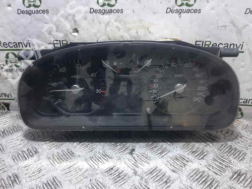 Used Instrument cluster RENAULT LAGUNA II (BG0/1_) [2001-2007]  16571576