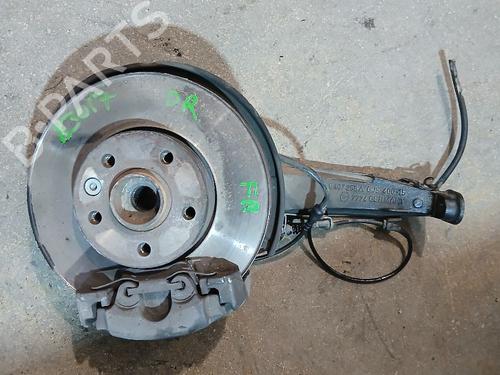 Fusée avant droite VW TOUAREG (7LA, 7L6, 7L7) 2.5 R5 TDI (174 hp) 31888239