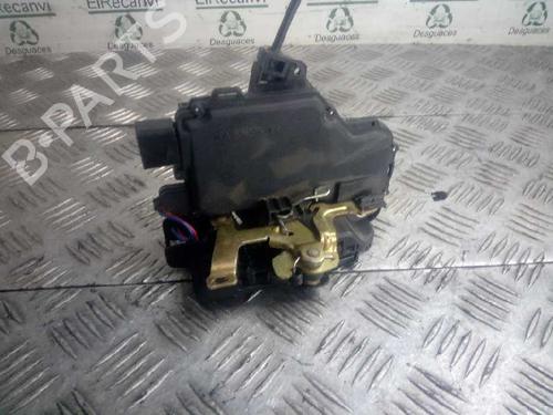 Venstre foran lås SEAT LEON (1M1) 1.4 16V (75 hp) 4692553