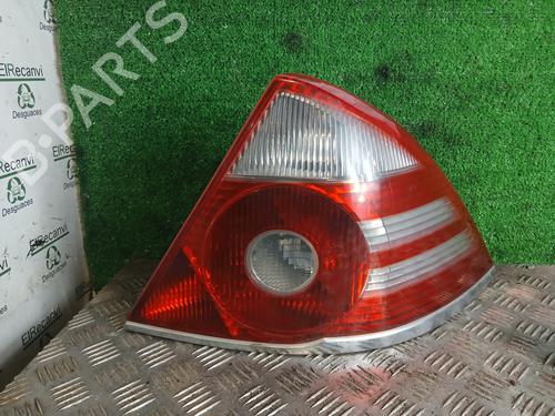 Used Right taillight FORD MONDEO III Saloon (B4Y) 2.0 16V TDDi / TDCi (115 hp) 31671727