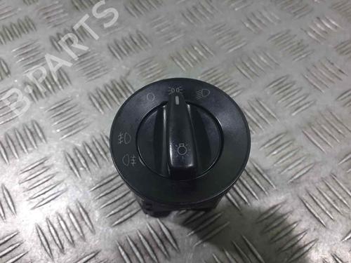 Licht Schakelaar VW GOLF IV (1J1) 1.6 (100 hp) 6991539