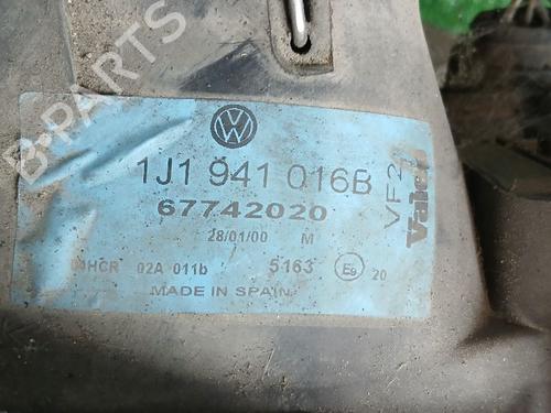 Right headlight VW GOLF IV (1J1) 1.9 TDI | BP31644053C29