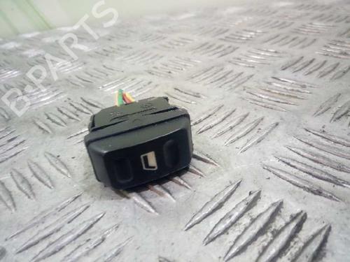 Used Right front window switch CITROËN XSARA Coupe (N0) 1.6 i (88 hp) 5791066