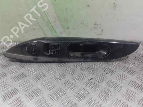 Used Left front window switch HYUNDAI H-1 Van (A1) 2.5 CRDi (140 hp) 11225265
