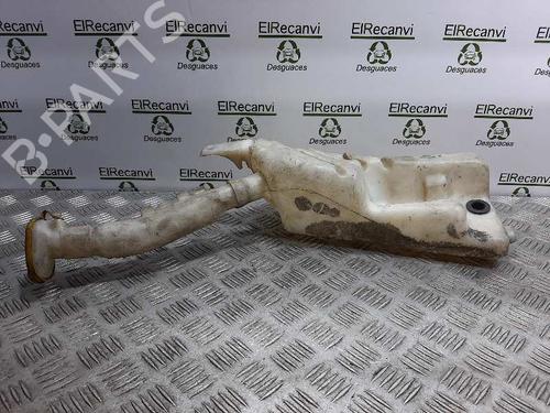Used Windscreen washer tank RENAULT CLIO III (BR0/1, CR0/1) [2005-2014]  7434003