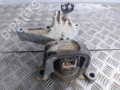 Used Engine mount RENAULT MEGANE III Hatchback (BZ0/1_, B3_) 1.5 dCi (BZ09, BZ0D, BZ1W, BZ29, BZ14) (110 hp) 10197496