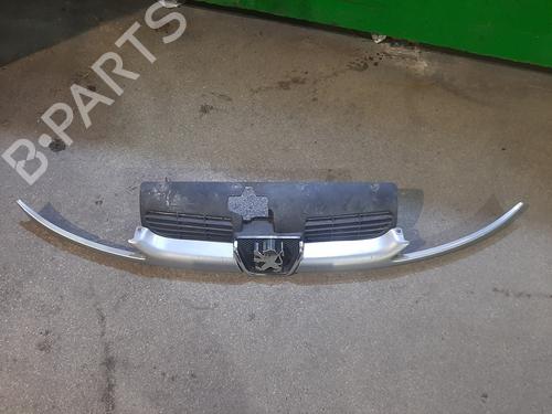 Grill Grill PEUGEOT 206 Hatchback (2A/C) 1.4 LPG (75 hp) 37525001 37525001