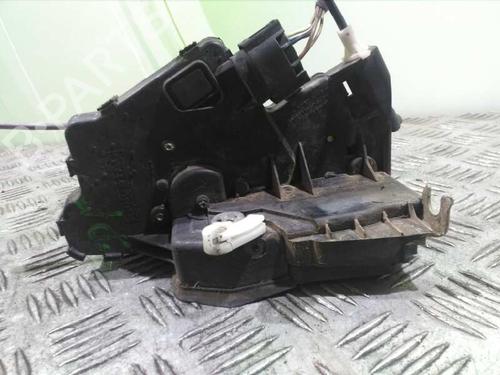 Used Front right lock BMW 3 Touring (E46) 320 d (136 hp) 5638197