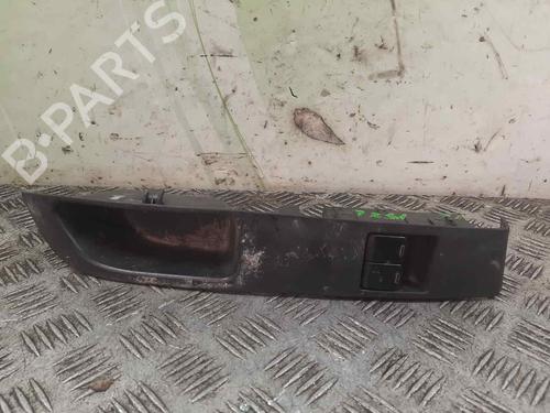 Używane Przełącznik szyby przedniej lewej NISSAN MICRA III (K12) [2002-2011]  18025695