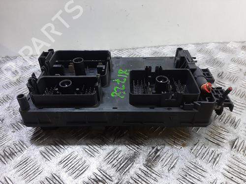 Fuse box OPEL INSIGNIA A (G09) | BP30601877E1