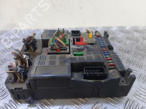 Used Fuse box Fuse box 37015775 37015775