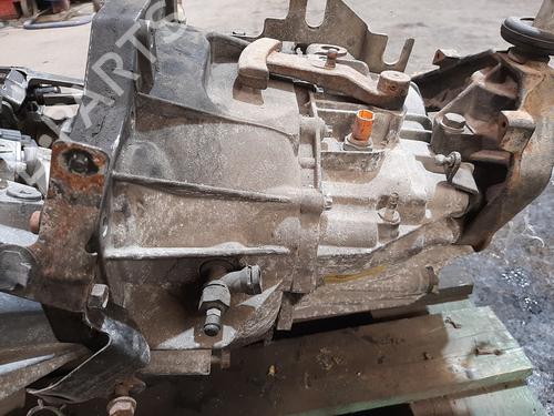 Boîte de vitesses RENAULT MASTER II Van (FD) 2.5 dCi 100 (FD0U, FD0V, FD3U, FD3V, FD8U, FD8V) | BP26223247M3