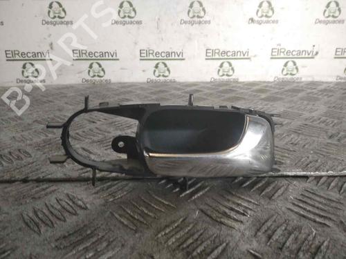 Højre bagtil invendig håndtag CHEVROLET LACETTI (J200) [2003-2026]  15527013