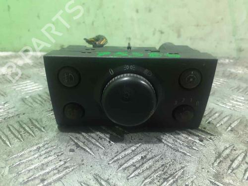 Used Headlight switch OPEL VECTRA C (Z02) [2002-2009]  11829580