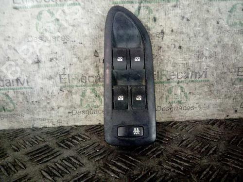 Venstre Foran elrute bryter RENAULT LAGUNA II (BG0/1_) 1.6 16V (BG0A, BG0L) (107 hp) 4881069