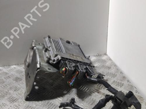 Used Engine control unit (ECU) Engine control unit (ECU) 30353772 30353772