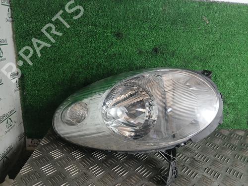 Used Right headlight Right headlight NISSAN MICRA III (K12) 1.5 dCi (86 hp) 33239442 33239442