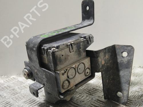 Used ABS pump HYUNDAI SANTA FÉ I (SM) 2.0 CRDi (113 hp) 30638356