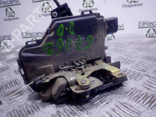 Front right lock SEAT LEON (1M1) 1.6 | BP5952784C97