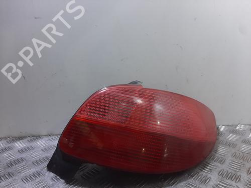 Used Right taillight PEUGEOT 206 Hatchback (2A/C) 1.4 LPG (75 hp) 31992107