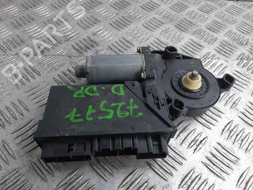 Used Right front window motor AUDI A4 B6 (8E2) 2.5 TDI (155 hp) 8875549