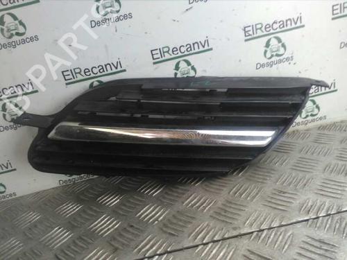 Used Grille NISSAN ALMERA TINO (V10) 2.2 dCi (115 hp) 14355799