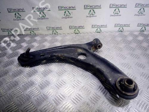 Used Left front suspension arm TOYOTA YARIS (_P9_) 1.4 D-4D (NLP90_, NLP90R) (90 hp) 4536771