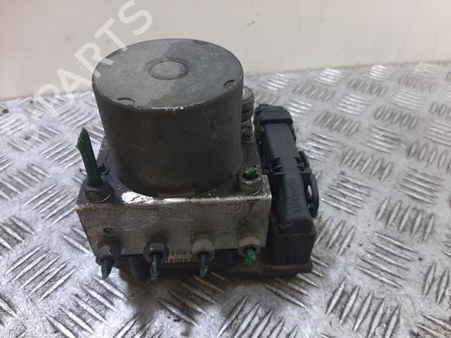 Used ABS pump ABS pump OPEL CORSA C (X01) 1.2 Twinport (F08, F68) (80 hp) 33630471 33630471