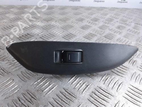 Højre fortil elrude kontakt TOYOTA YARIS (_P1_) 1.0 (SCP10_, SCP10R) (68 hp) 6467826