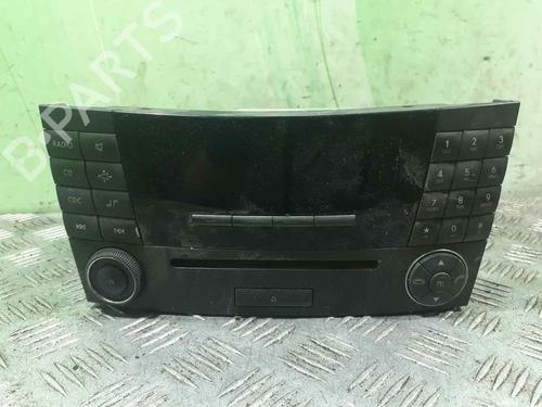 Used Radio MERCEDES-BENZ E-CLASS (W211) E 320 CDI (211.026) (204 hp) 10673962
