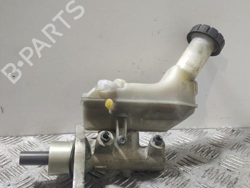Used Brake master cylinder RENAULT CLIO III (BR0/1, CR0/1) [2005-2014]  30472678