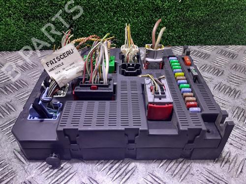 Used Fuse box CITROËN C4 I (LC_) [2004-2014]  22221511