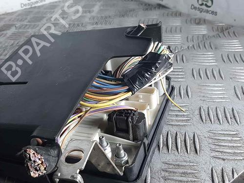 Fuse box RENAULT SCÉNIC II (JM0/1_) | BP16249962E1