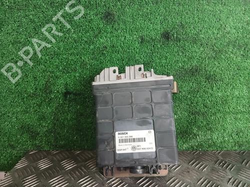 Used Engine control unit (ECU) VW GOLF III (1H1) [1989-2000]  32473541