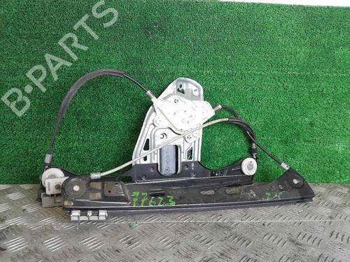 Rudehejsemotor bagstkærm højre MERCEDES-BENZ C-CLASS (W203) [2000-2007]  21536734
