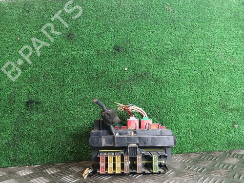 Used Fuse box Fuse box PEUGEOT 206 Hatchback (2A/C) 1.6 16V (109 hp) 33852964 33852964