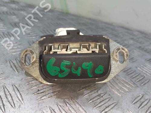 Trunk håndtak RENAULT MEGANE I (BA0/1_) 1.4 16V (BA0D, BA1H, BA0W, BA10) (95 hp) 8223366