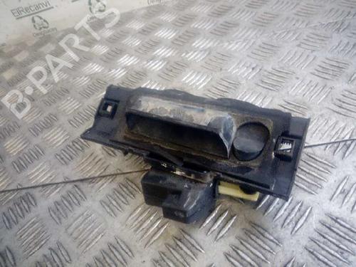 Used Tailgate handle PEUGEOT 206 Hatchback (2A/C) 1.1 i (60 hp) 5567206