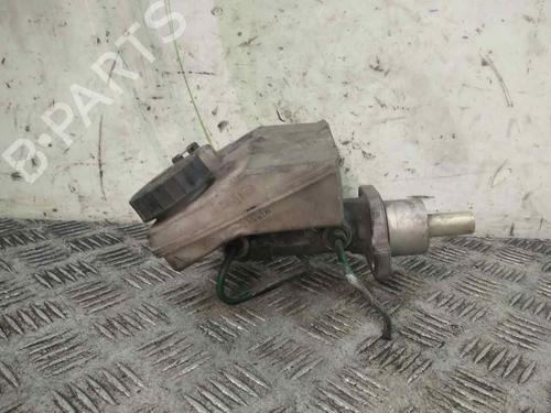 Used Brake master cylinder PEUGEOT 206 Hatchback (2A/C) 1.4 i (75 hp) 18349944