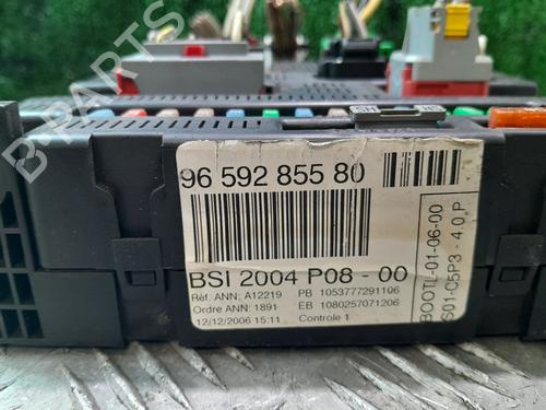 Fuse box CITROËN C4 I (LC_) 1.6 HDi | BP38050335E1 - Image 3
