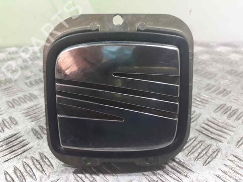 Used Tailgate handle SEAT LEON (1M1) 1.9 TDI (110 hp) 7076130