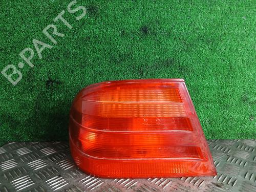 Used Left taillight Left taillight MERCEDES-BENZ E-CLASS (W210) E 200 (210.035) (136 hp) 33290267 33290267