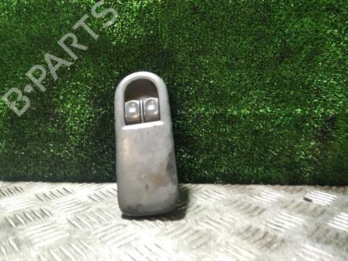 Used Left front window switch RENAULT CLIO III (BR0/1, CR0/1) 1.4 16V (98 hp) 29191981