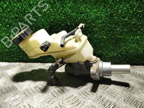 master-brake-toyota-yaris-_p13_-0335088776-2010-2011-2012-2013-2014-2015-2016-2017-2018-2019-2020-22650273 main image